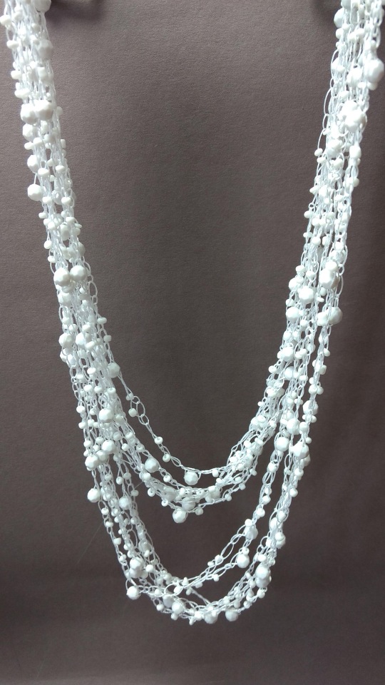 ( 140 cm ) Spiderweb Necklace with Round Pendants - White