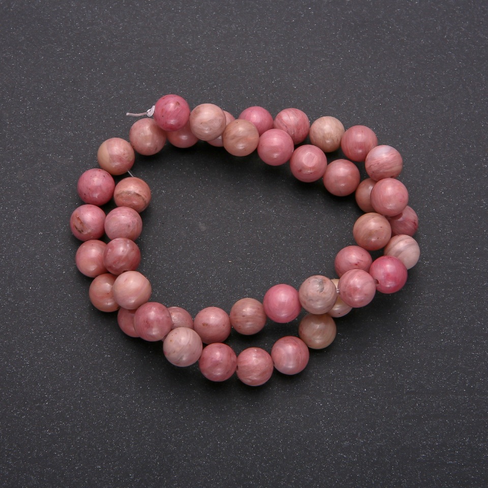 Natural rhodochrosite gemstone beads, smooth round beads, 8 mm diameter (+/-), on thread, length 38 cm