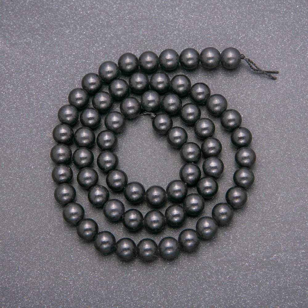 Beads on a thread of natural shungite, smooth round beads, diameter 6 mm + -, length 38 cm