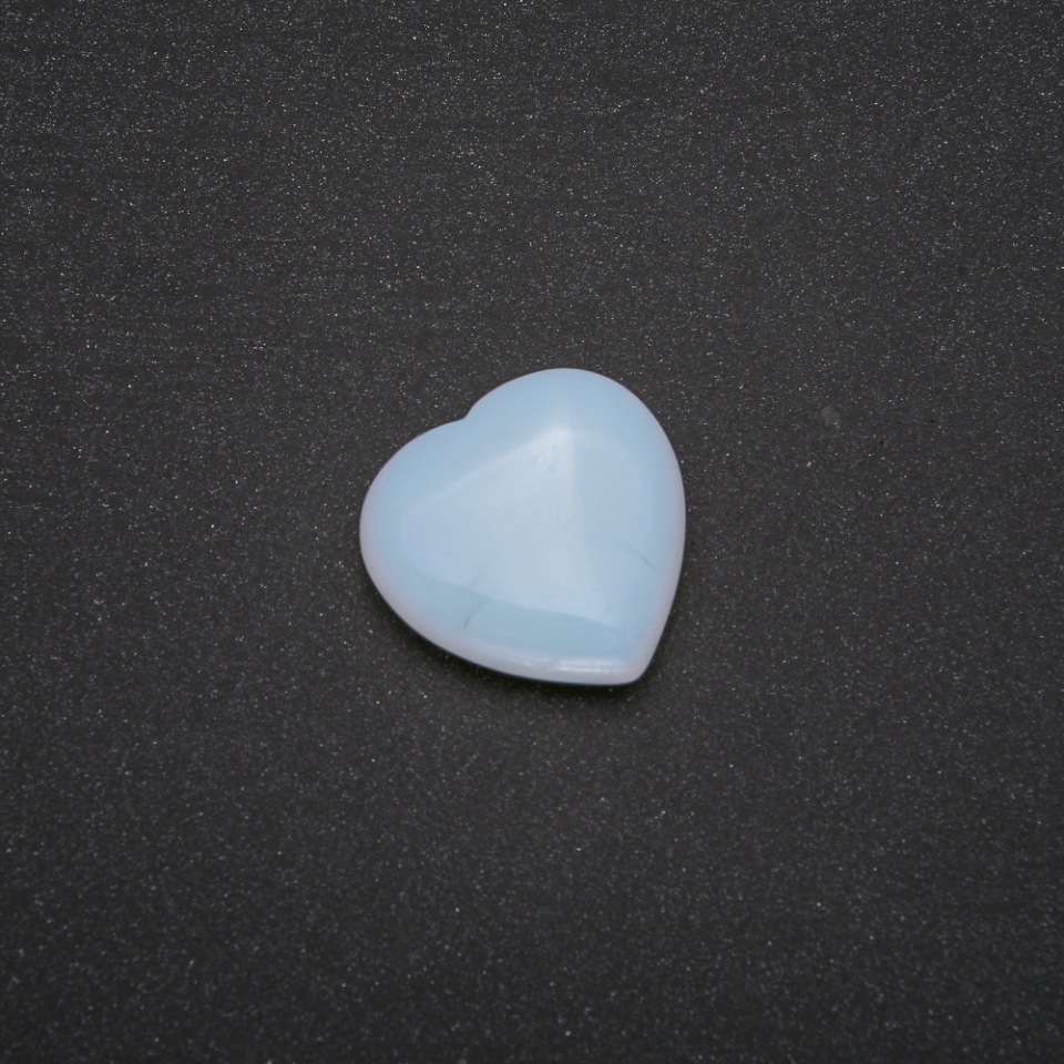 Souvenir Moonstone Heart-Shaped Stone 30x30x10(±)mm
