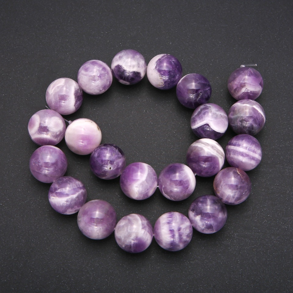 Amethyst beads on thread, smooth round beads, 18 mm diameter, 38 cm length