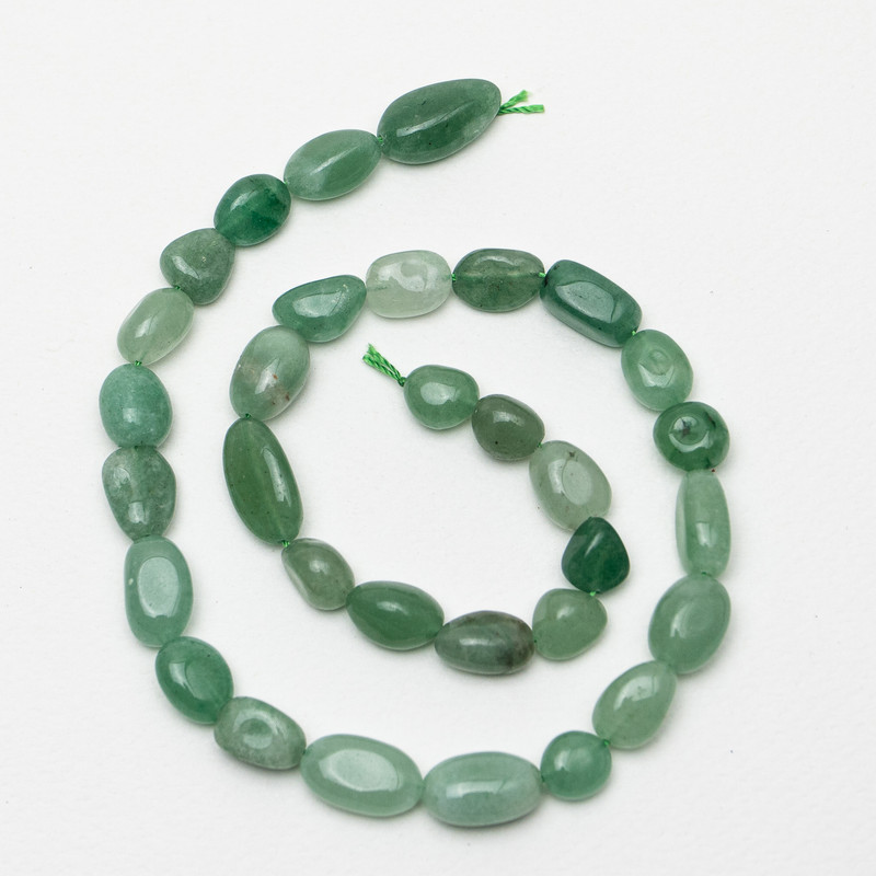 Faceted nephrite beads, natural stone, 9×12 mm diameter, length 39 cm ± on thread