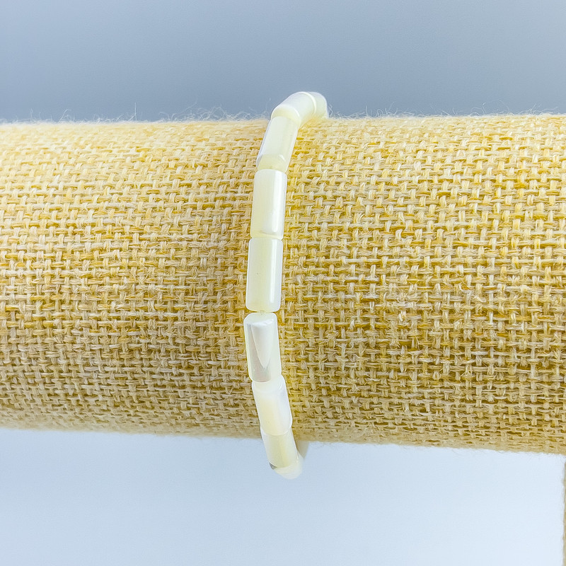 White Mother-of-Pearl Cylindrical Bead Bracelet, diameter 4.5x10 mm, length 18 cm (stretch)
