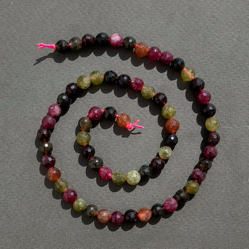 Tourmaline beads - natural gemstone, faceted round beads, 6mm diameter, 39cm length on thread