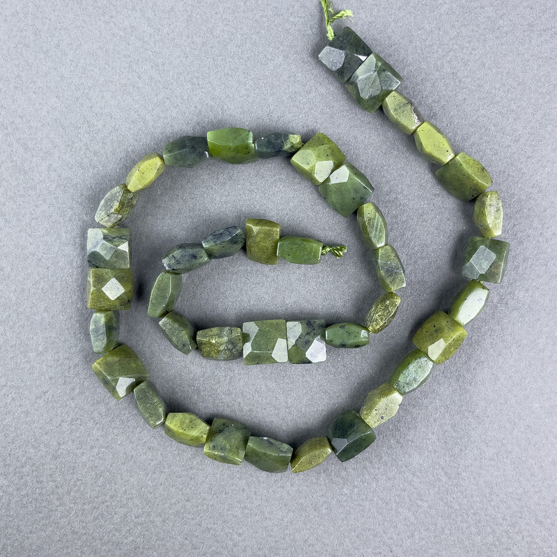 Jadeite Beads, Canadian Natural Stone, Faceted Rectangular on Thread, 9×10×5 mm, 5 mm ±, Length 40 cm